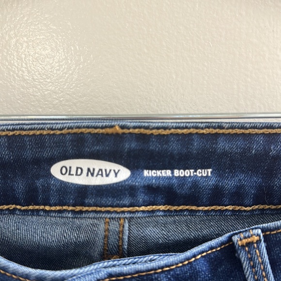 Old navy blue jeans kicker boot-cut - Picture 3 of 9
